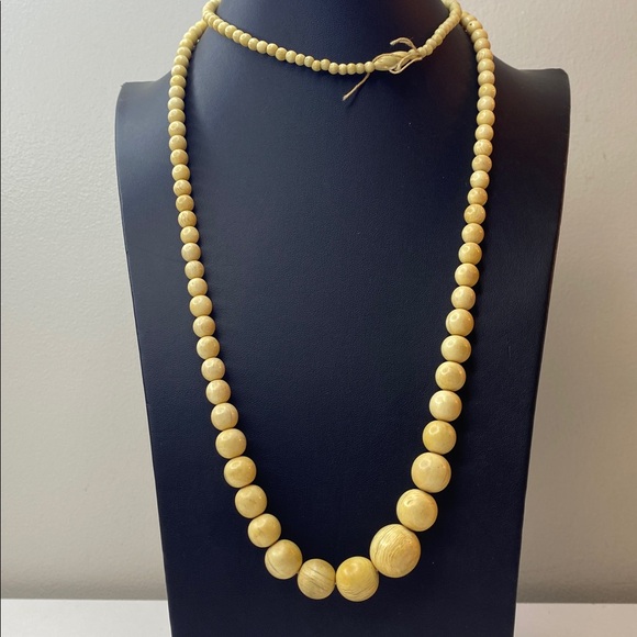 Jewelry - Bone necklace